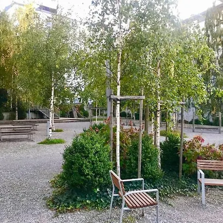Apartment Comfortable, Sunny, Quiet, Good Location! *