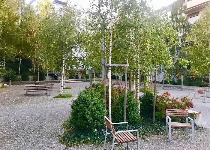 公寓 Comfortable, Sunny, Quiet, Good Location! *